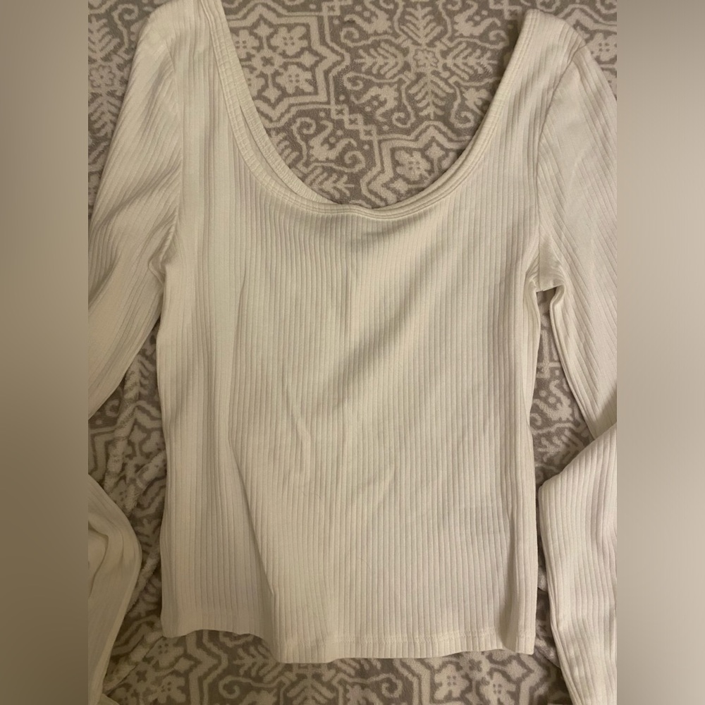 WildFable white tees with long sleeves